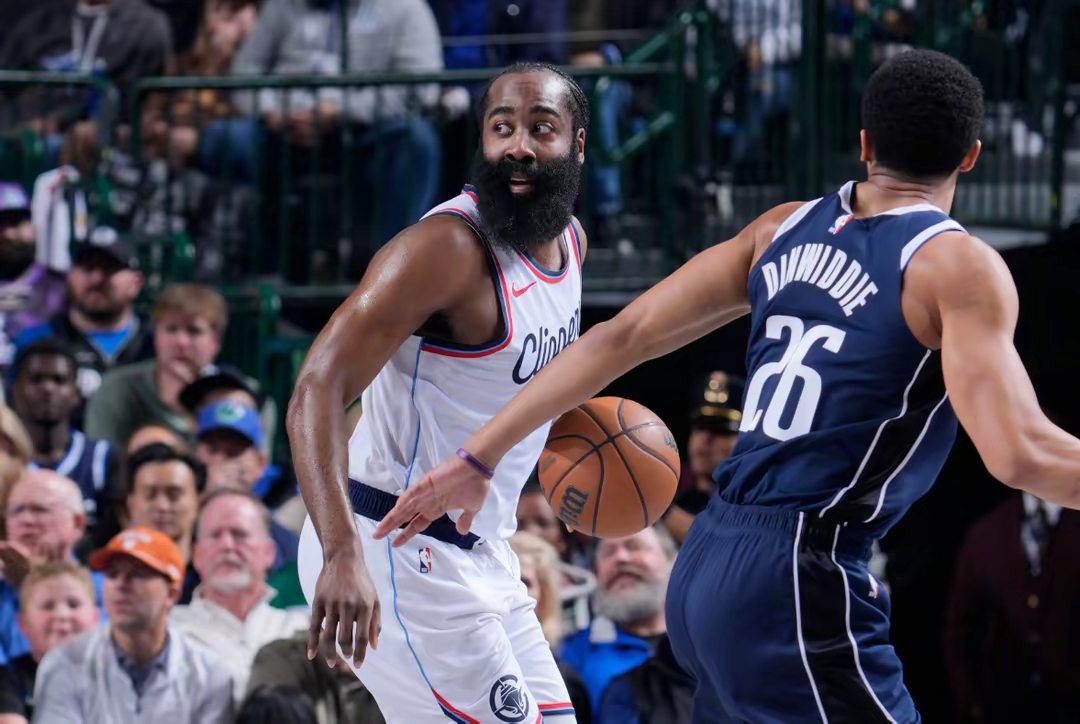 球速体育平台 -达拉斯独行侠发布备战花絮，转会期伤情更新，CBA常规赛任务艰巨，赛程密集仍需轮换的简单介绍