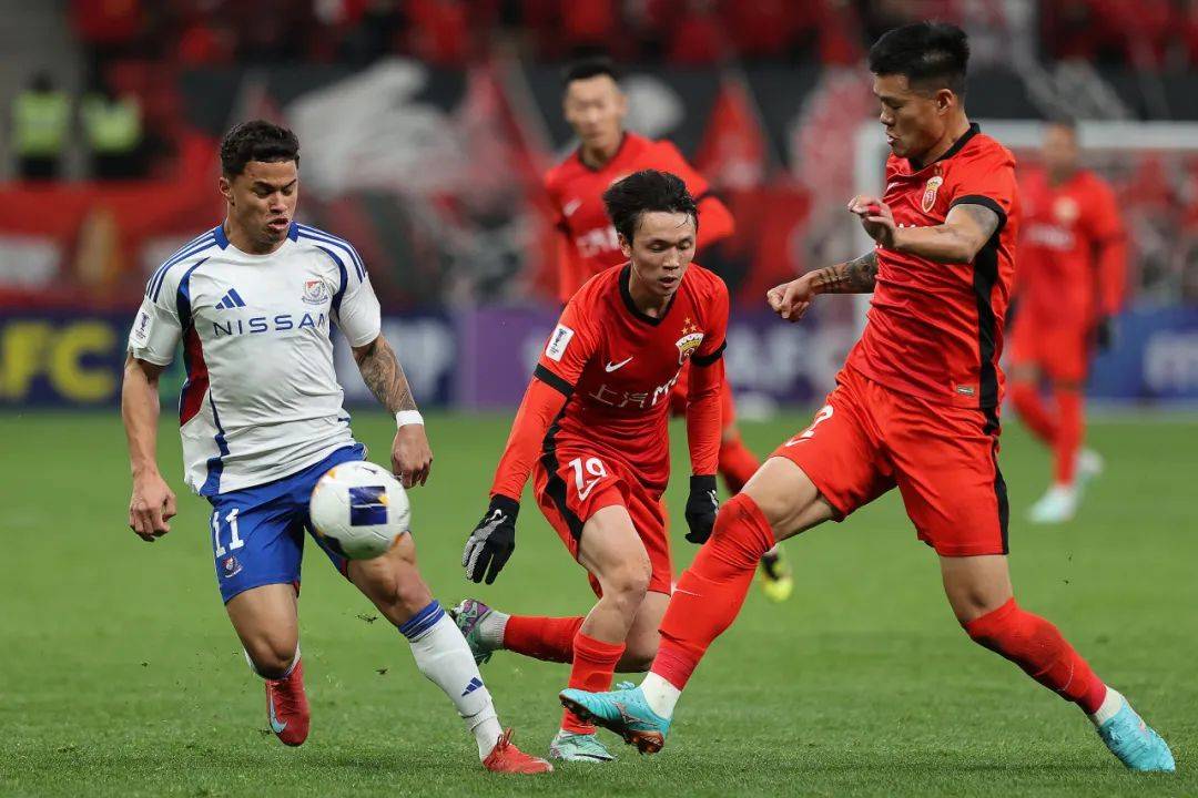 球速官网 - 今晨突围战来临，上海海港围绕欧冠队长鼓劲，引发热议，轮换策略成焦点