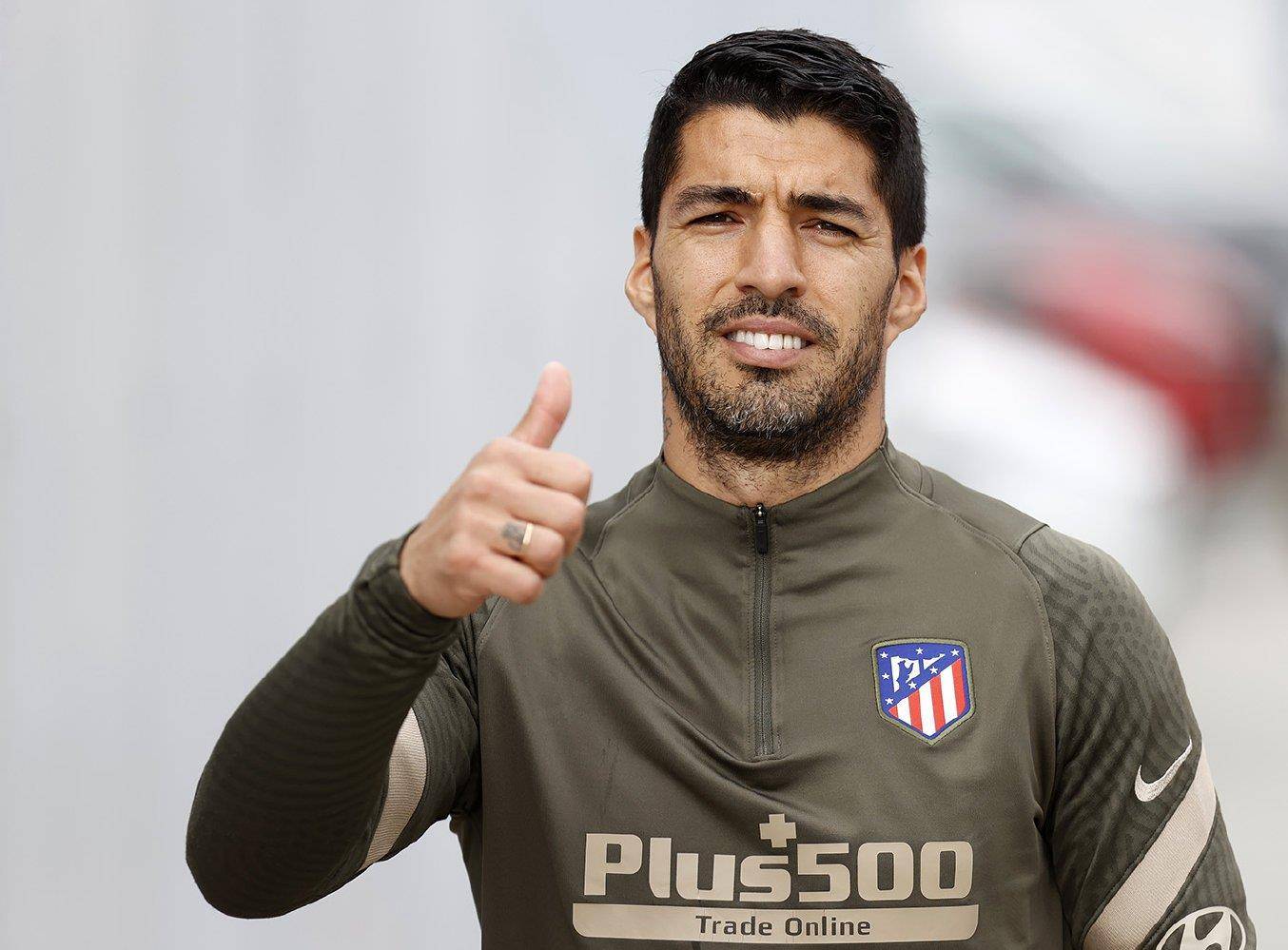 球速体育平台 -嫌犯缴枪后又捡枪原因